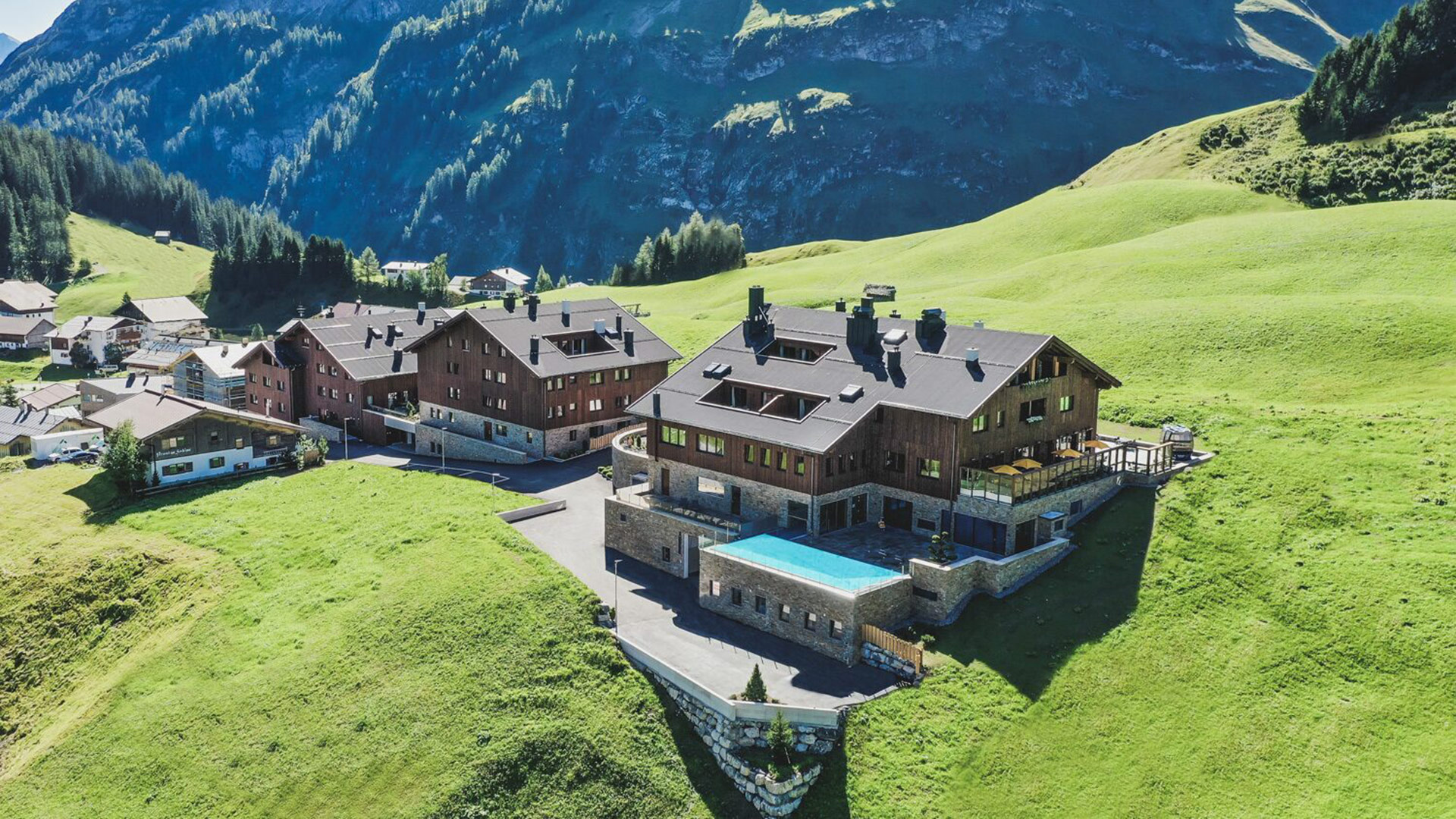 Urlaub am Arlberg in Warth-Schröcken - AlpenParks Sommerurlaub im AlpenParks Arllberg - Hotel & Apartment