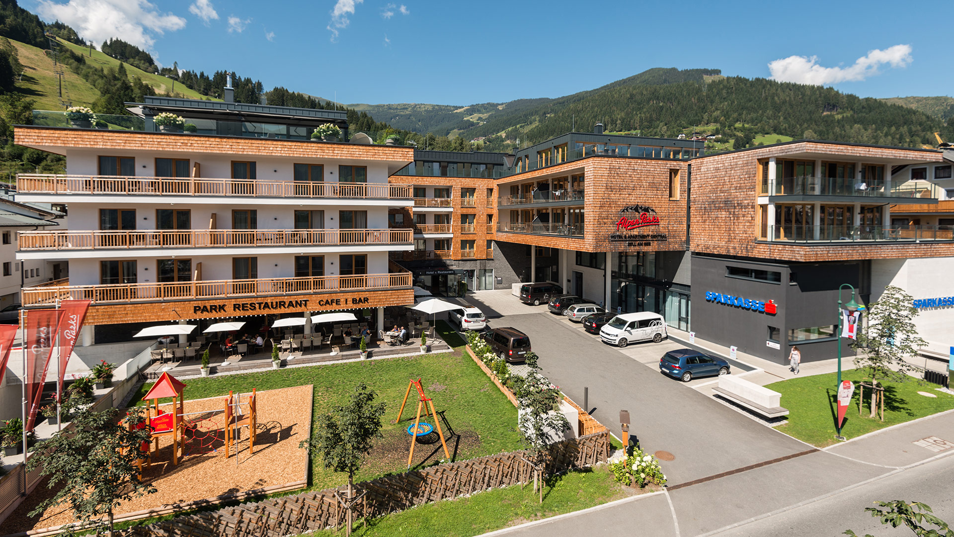 Urlaub im AlpenParks Central AlpenParks Hotel und Apartment Central in Zell am See